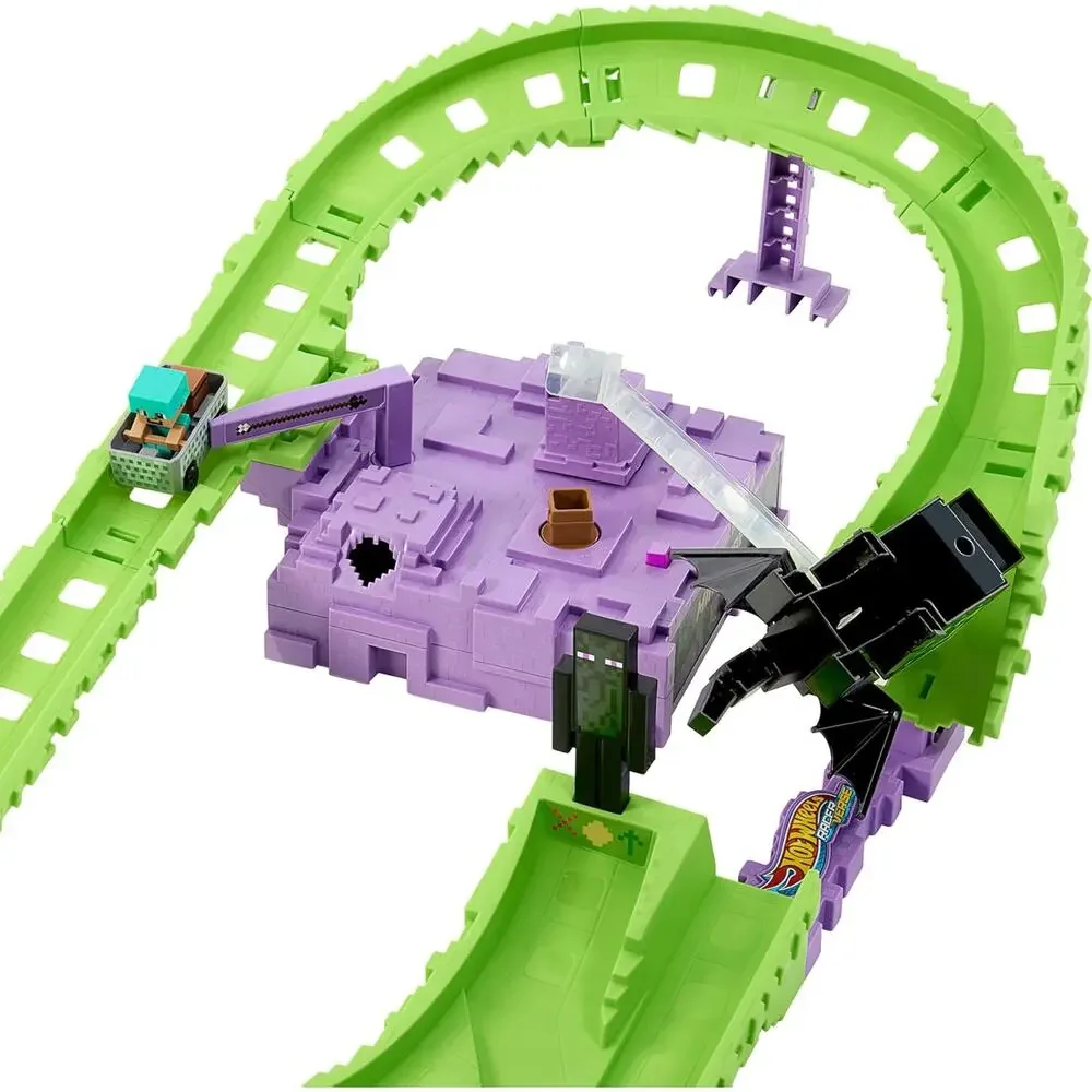 Minecraft Hot Wheels RacerVerse Diecast Track Set Diamond Armor Steve NWT